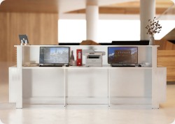 Nowoczesna lada recepcyjna