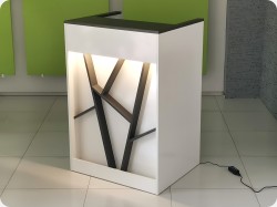 Nowoczesna lada recepcyjna