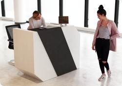 Nowoczesna lada recepcyjna