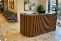 St&oacute;� konferencyjny zouk