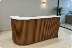 St&oacute;� konferencyjny zouk