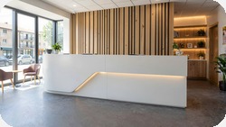 Recepcja z laminatu HPL