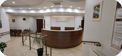 Okr�g�a lada recepcyjna