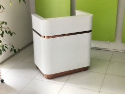 Lada recepcyjna lakierowana