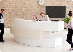 Nowoczesna lada recepcyjna