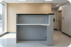 Recepcja z pod�wietleniem LED