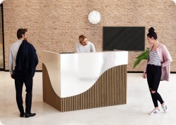 Nowoczesna lada recepcyjna