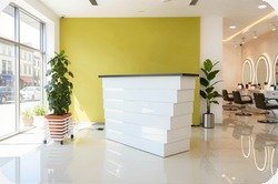 Pi�kna recepcja do salonu beauty