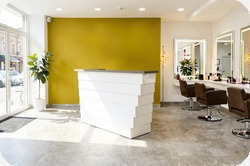 Pi�kna recepcja do salonu beauty