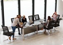 St� konferencyjny brainstorm