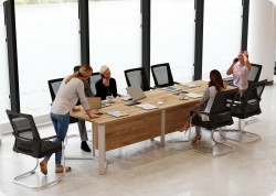 St� konferencyjny brainstorm