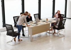 St� konferencyjny brainstorm