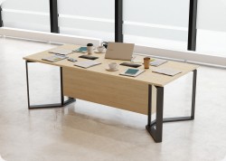 St� konferencyjny brainstorm