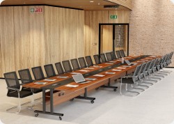 St&oacute;� konferencyjny brainstorm