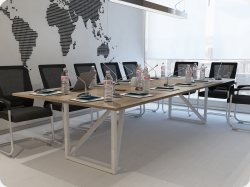 Karmaniola stó konferencyjny