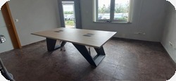 St&oacute;� konferencyjny
