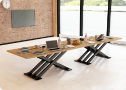 Stó konferencyjny lambada