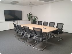 Stó konferencyjny  Mediosn na 22 osoby