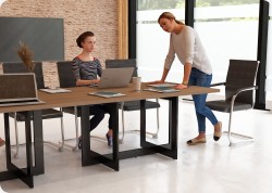 St� konferencyjny Swing