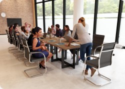 St� konferencyjny Swing