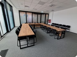 Stó konferencyjny  Twist C