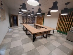 St&oacute;� konferencyjny  Twist C