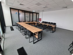 Stó konferencyjny  Twist C