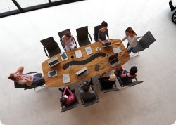 Stó konferencyjny zen