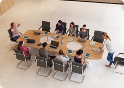 Stó konferencyjny lambada