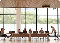 Stó konferencyjny Zen