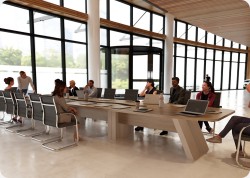 Stó konferencyjny Zen