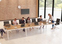 Stó konferencyjny Zumba