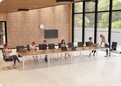 Stó konferencyjny Zumba