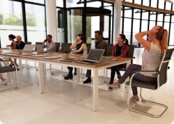 Stó konferencyjny Zumba